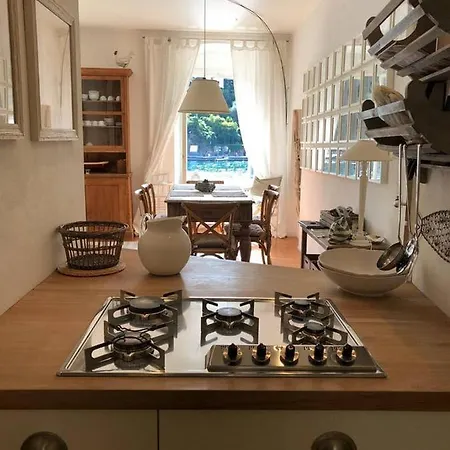 Above The Sea Apartment