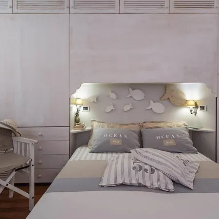Above The Sea Apartment