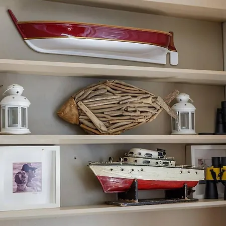 Above The Sea Apartment *