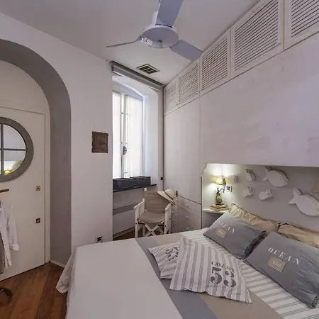 Above The Sea Apartment *